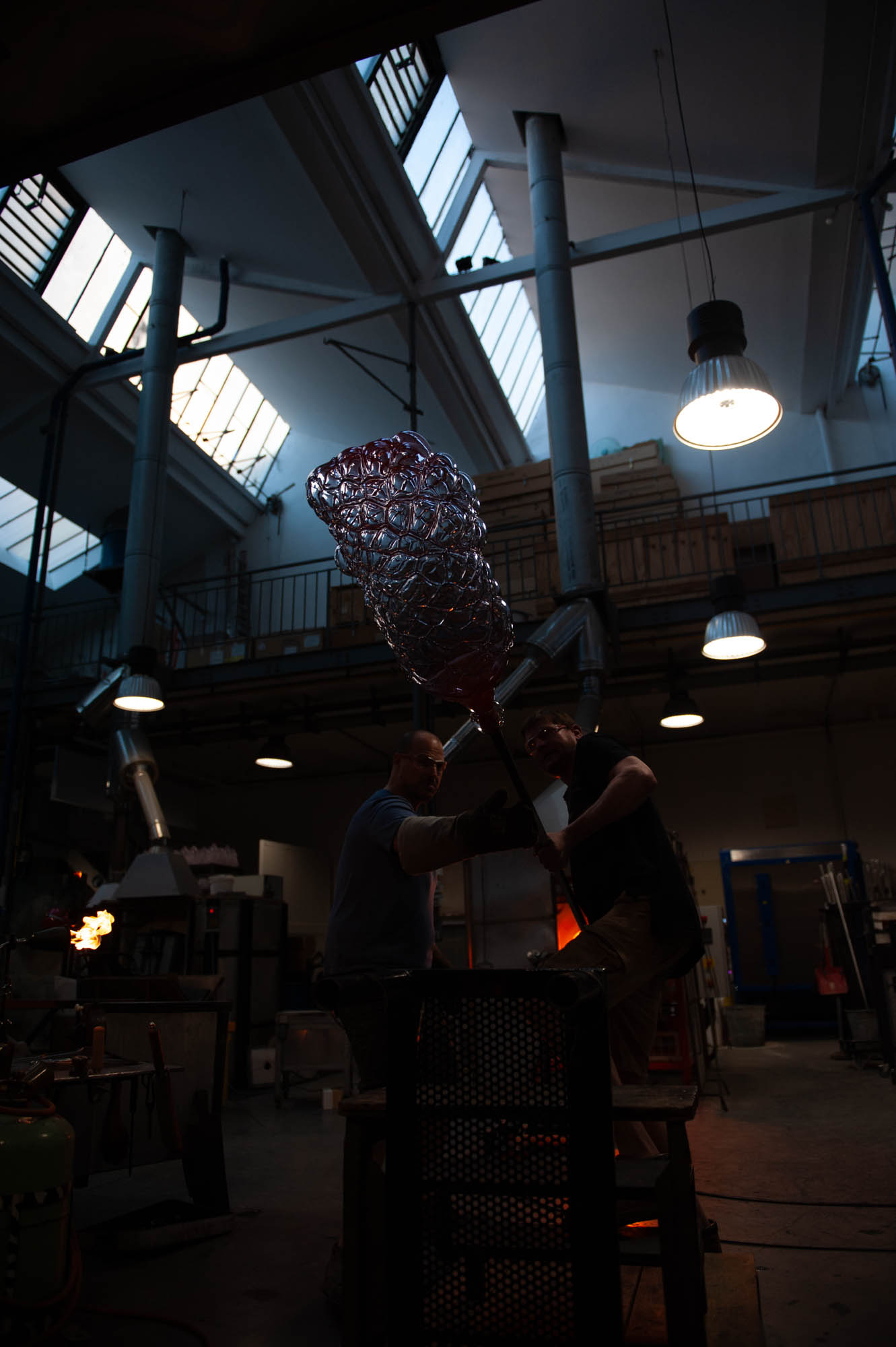 Photographie de Morteza Herati : recherches en cours d’Estrid Lutz dans l’atelier du Cirva, 2022.
Photo © Morteza Herati