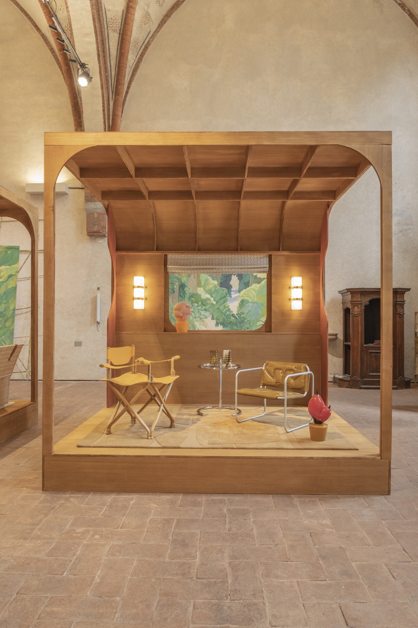 Photographie de l’exposition « Paris–Milan : il mobile mobile », organisée par le Mobilier national pour le Salone del Mobile de Milan de 16 au 24 avril 2024, figurant notamment des œuvres de Wendy Andreu et Pucci de Rossi, créées au Cirva, dans une scénographie de VOTO XO (Madeleine Oltra et Angelo de Taisne).
Photo © Maison Mouton Noir Photographie de l’exposition « Paris–Milan : il mobile mobile », organisée par le Mobilier national pour le Salone del Mobile de Milan de 16 au 24 avril 2024, figurant notamment des œuvres de Wendy Andreu et Pucci de Rossi, créées au Cirva, dans une scénographie de VOTO XO (Madeleine Oltra et Angelo de Taisne).
Photo © Maison Mouton Noir